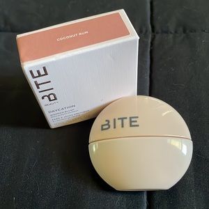Bite Beauty Daycation whipped blush - coconut rum